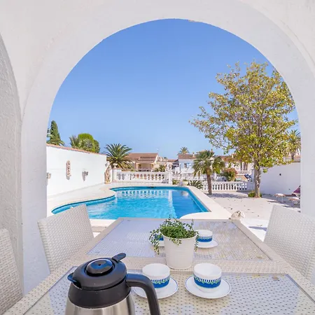 Willa Apart-rent Casa Llobregat 0100